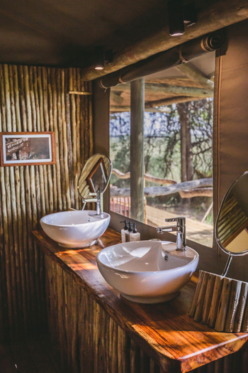 Camp Xakanaxa Camp Xakanaxa: Badezimmer mit Ausblick