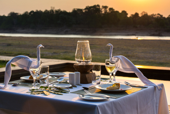 Shawa Luangwa Camp: Candle-light Dinner