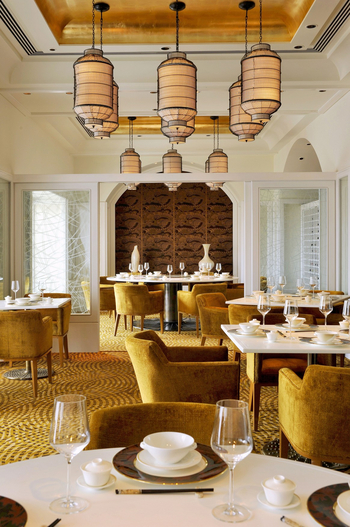 Taj Mahal Tower: Golden Dragon