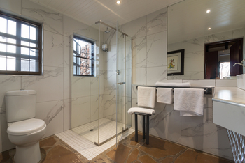 Vingerklip Lodge: Family Unit Bad