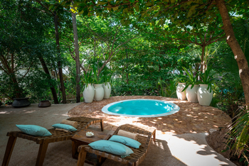 Xanadu Villas: Poolbereich Mlima Villa