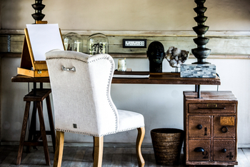 Abu Camp Abu Camp: Schreibtisch