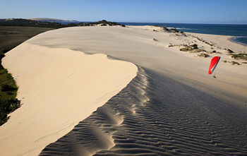 Anantara Bazaruto Island Resort: Kite Surfer und Sanddünen