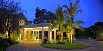 Hemingways Nairobi: Außenbereich Eingang