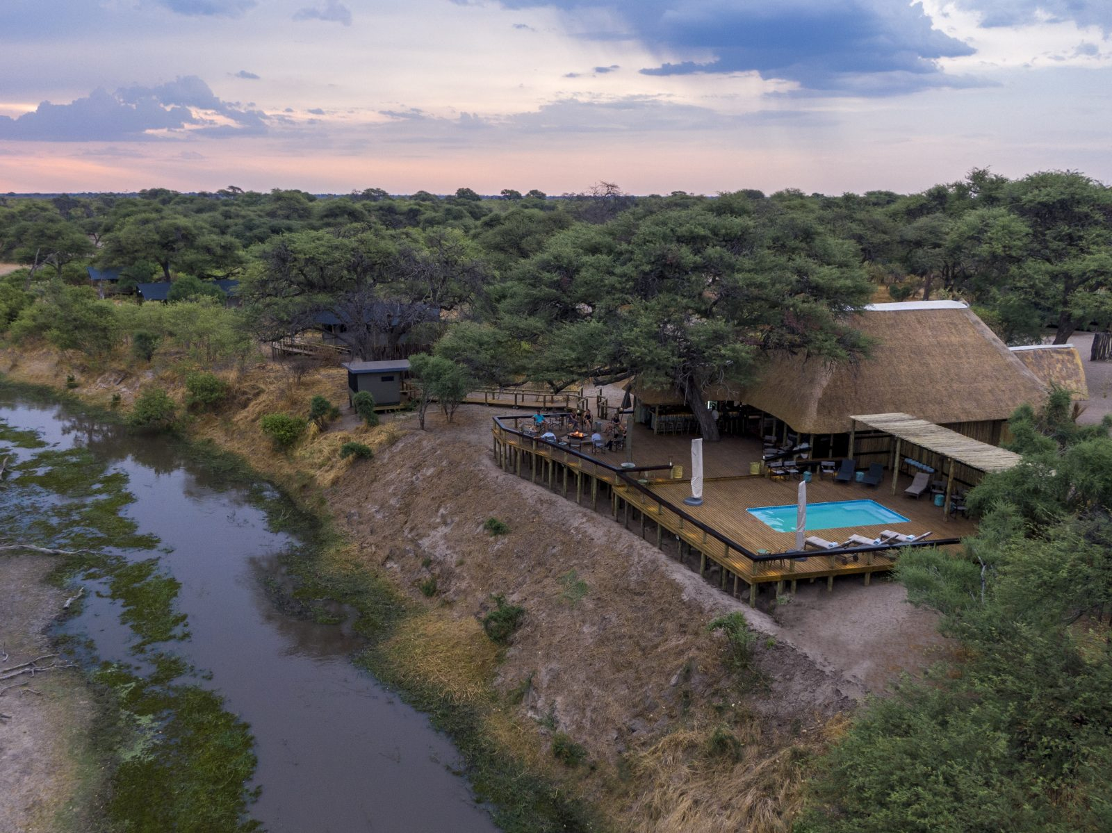 Mogotlho Safari Lodge Mogotlho Safari Lodge: Lage am Mababe River
