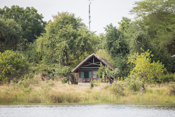 Mvuu Lodge: Hütte am Ufer
