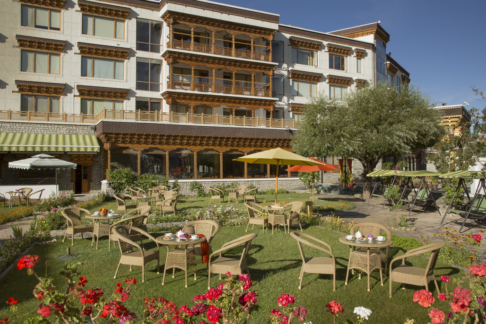 The Grand Dragon Hotel The Grand Dragon Hotel: Garten