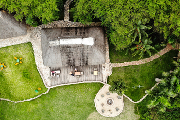 Enjojo Lodge: Hauptgebäude Draufsicht