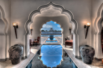 Evolve Kamalapura Palace: Reflecting Pool