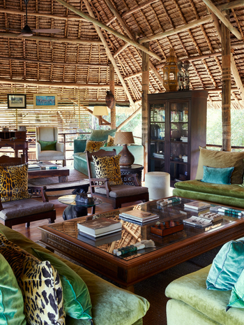 Laba Siwandu Camp: Coffee Table