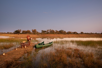 Okavango Explorers Camp Okavango Explorers Camp: Laternen und Kanus