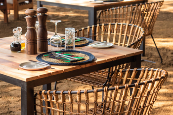 Time + Tide Chongwe Camp: Esstisch