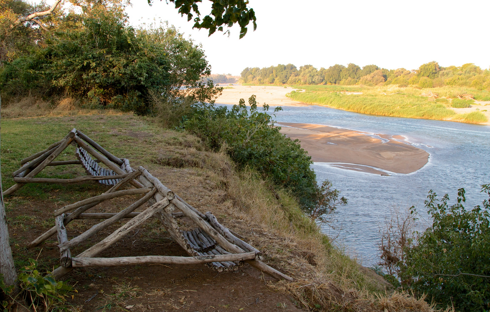 Tuli Safari Lodge Mashatu Tuli Safari Lodge Mashatu: Limpopo-Landschaft