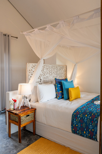 Lenyebi River Lodge: Doppelbett