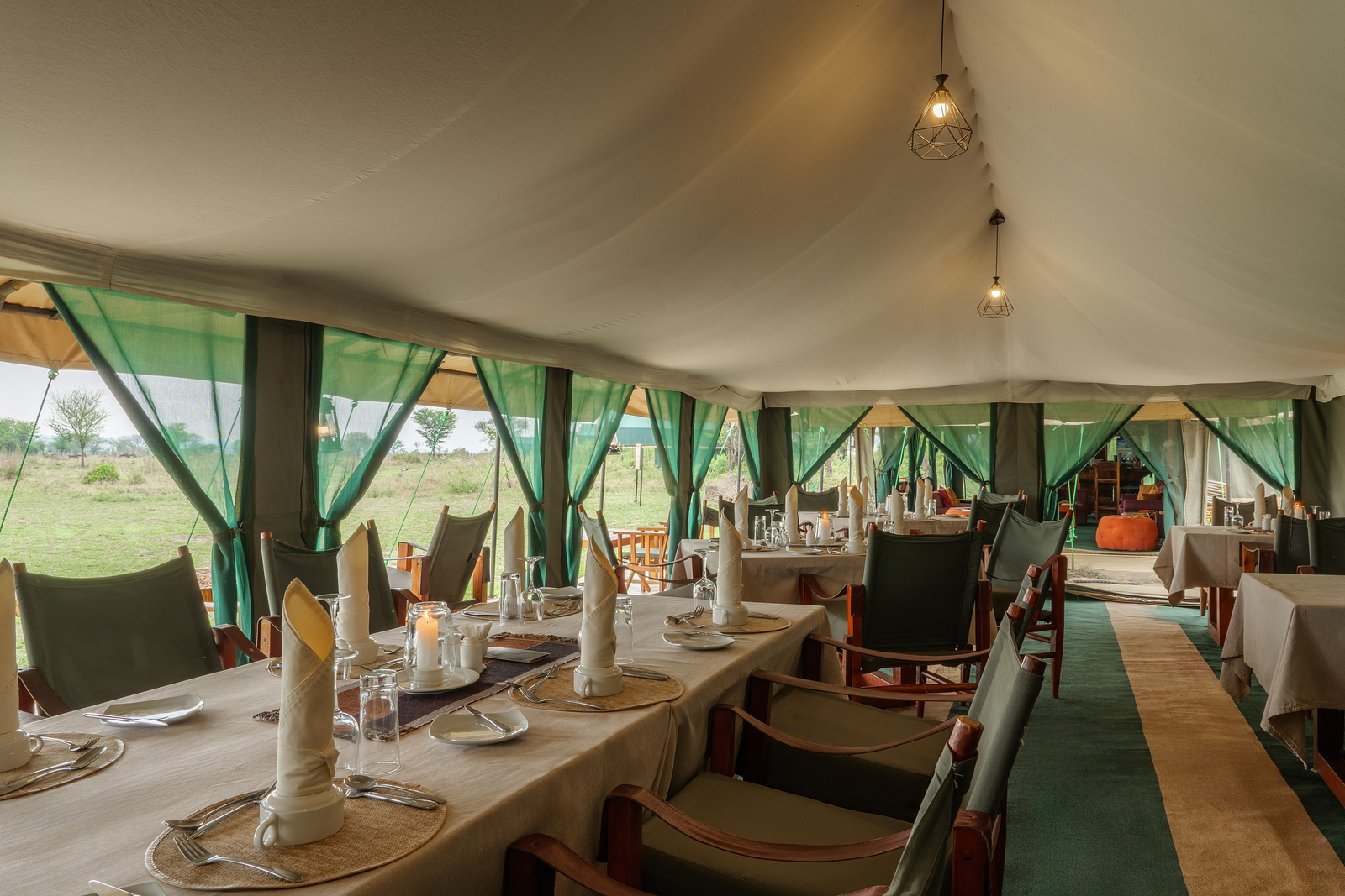 Nasikia Mobile Migration Camp Nasikia Mobile Migration Camp: Esstisch