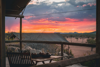 Ohorongo Tented Camp: Sundowner View auf das Abendrot