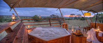 Serengeti Bushtops: Hot Tub