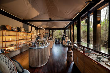 andBeyond Ngala Tented Camp: Souvenir Shop