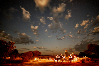 Jozibanini Camp Jozibanini Camp: Abendessen unter Sternenhimmel