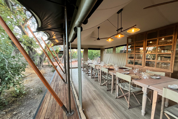 Karangoma Camp: Esstisch