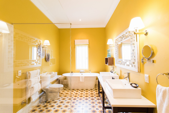 La Clé Village: Domain - Courtyard Room - Bad