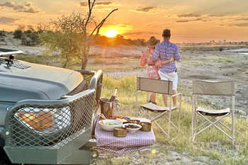 Moela Safari Lodge Moela Safari Lodge: Sundowner