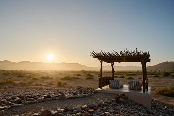 Sanctuary Okahirongo Elephant Lodge: Lounge in der Wüste