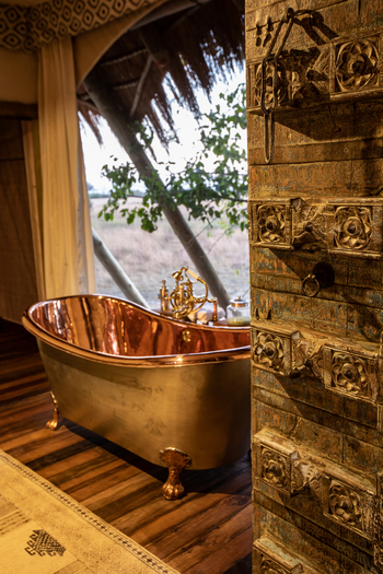 Selinda Camp Selinda Camp: Kupferne Badewanne