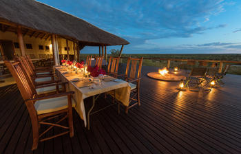 Tau Pan Camp Tau Pan Camp: Dinner im Freien