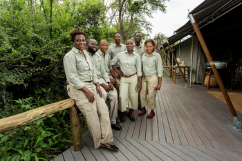 Gomoti Plains Camp: Menschen und Verpflegung