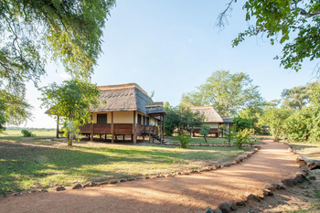Kafunta River Lodge: Standard Chalet