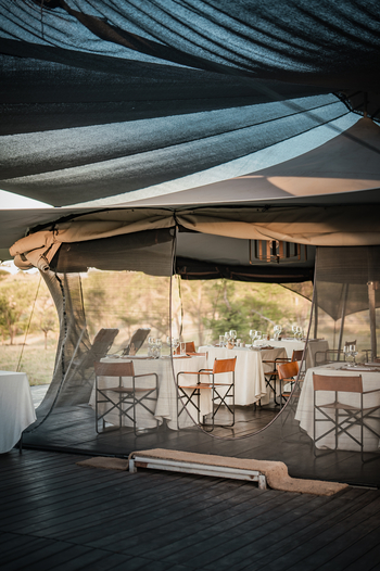 Siringit Migration Camp: Esstische