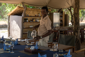 Tena Tena Camp Tena Tena Camp: Kellner