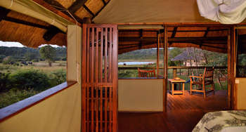Ivory Safari Lodge Ivory Safari Lodge: Fenster mit Blick
