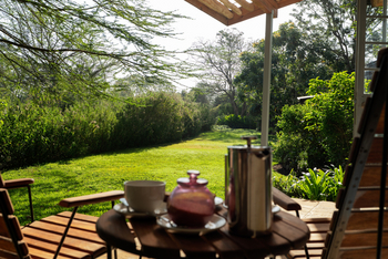 Katambuga House: Kaffee vor dem Chalet