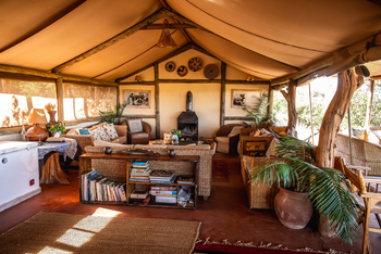 Laikipia Wilderness Camp: Lounge Interior