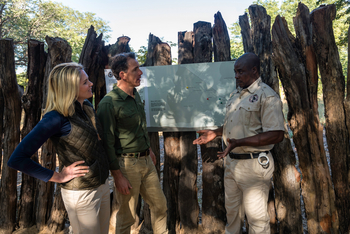 Linkwasha Camp Linkwasha Camp: Guide mit Gästen