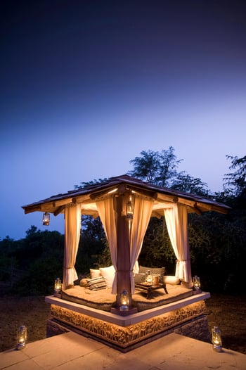 Pashan Garh: Private Sala