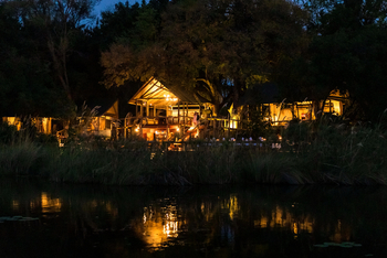 Shinde Lodge Shinde Lodge: Nächtliche Beleuchtung
