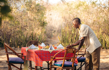 Tindiga Tented Camp: Esstisch