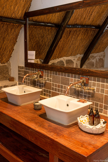 Big Cave Camp Big Cave Camp: Badewanne