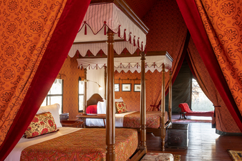 Jacks Camp Jacks Camp: Gästezelt mit zwei Betten