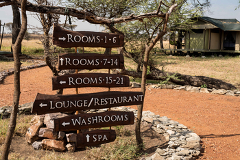 Ole Serai Camp Turner Springs: Wegweiser im Camp