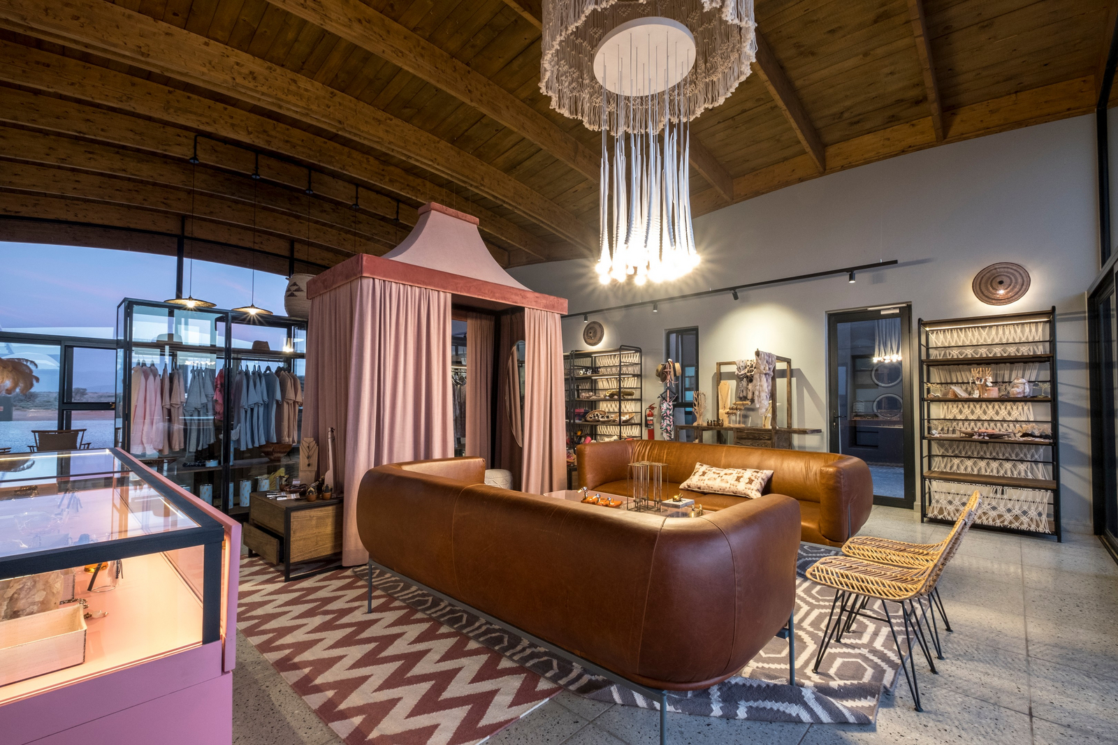 The Desert Grace The Desert Grace: Souvenirshop