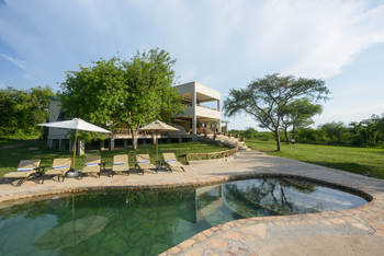 Anyadwe House: Swimming Pool