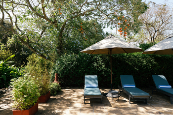 Katambuga House: Liegestühle