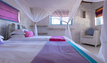 Kaya Mawa Kaya Mawa: Yofu Room 2 Schlafzimmer unter Mangobaum