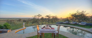 Naboisho Camp: Morgensonne am Pool