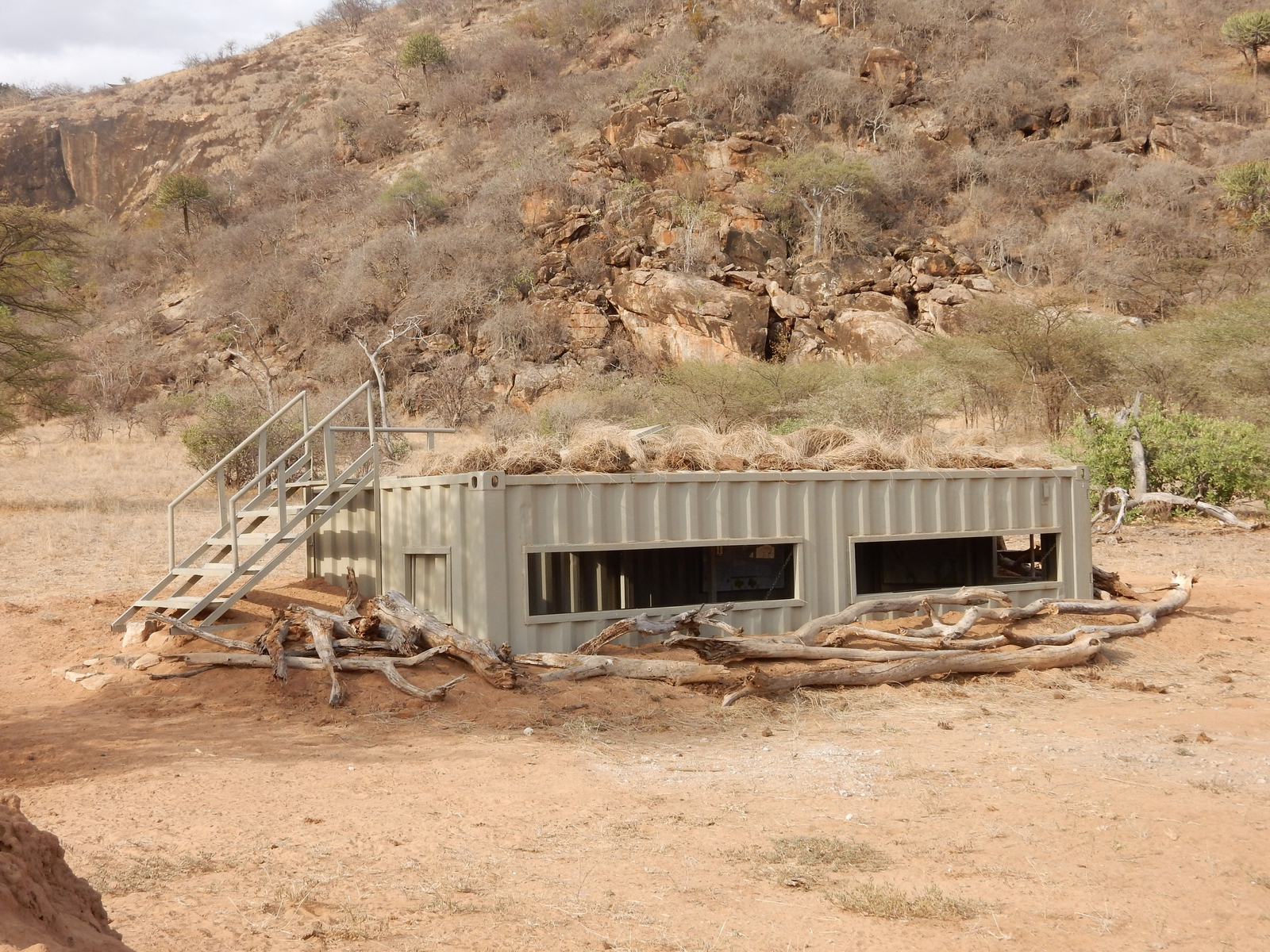 Saruni Samburu Saruni Samburu: Underground Hide