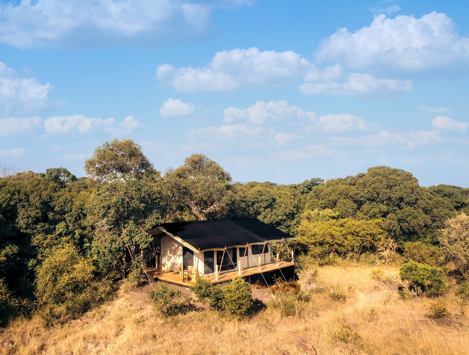 Saruni Wild Saruni Wild: Gästezelt von außen